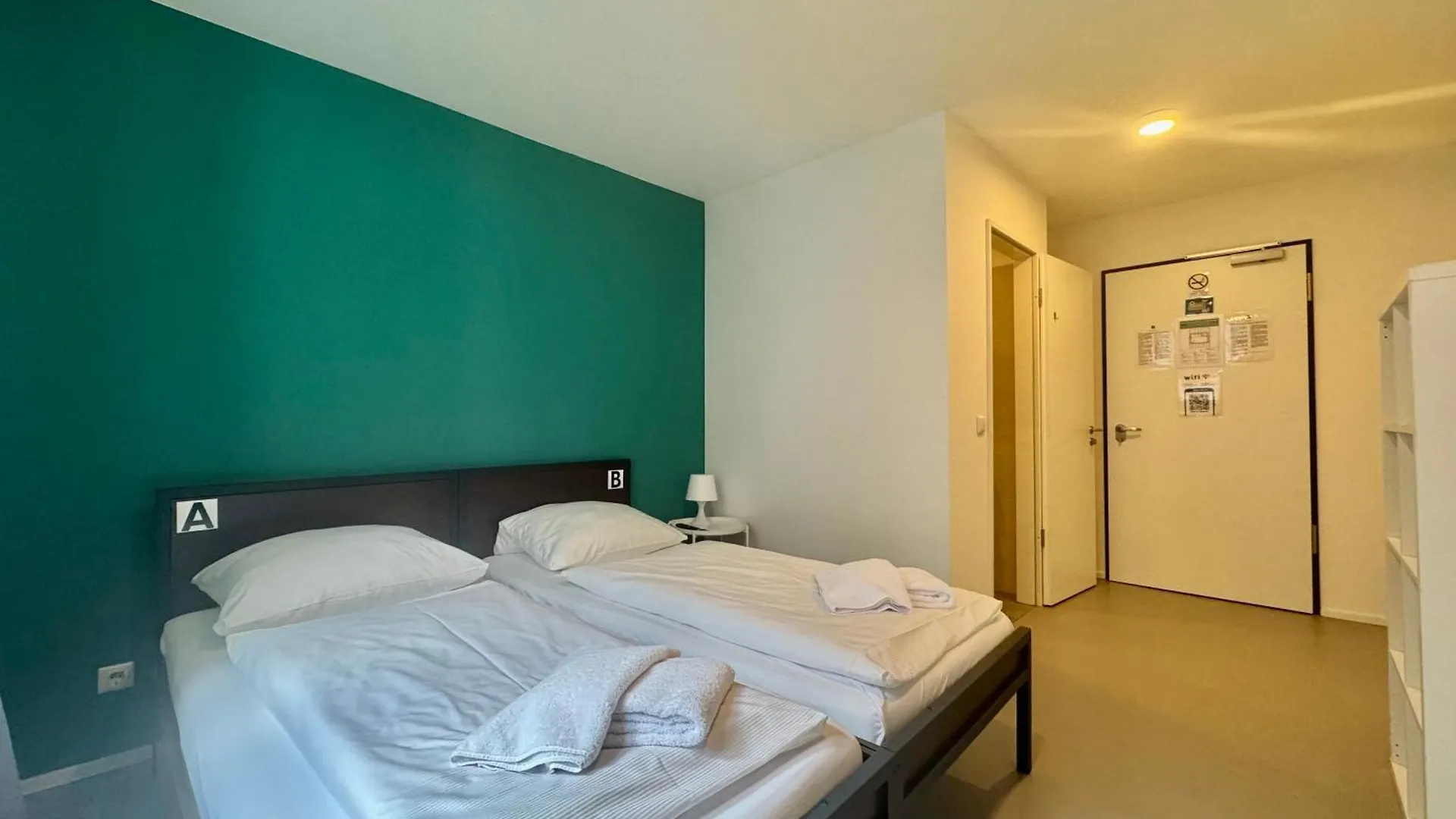 Ar City Hotel برلين بيت شباب